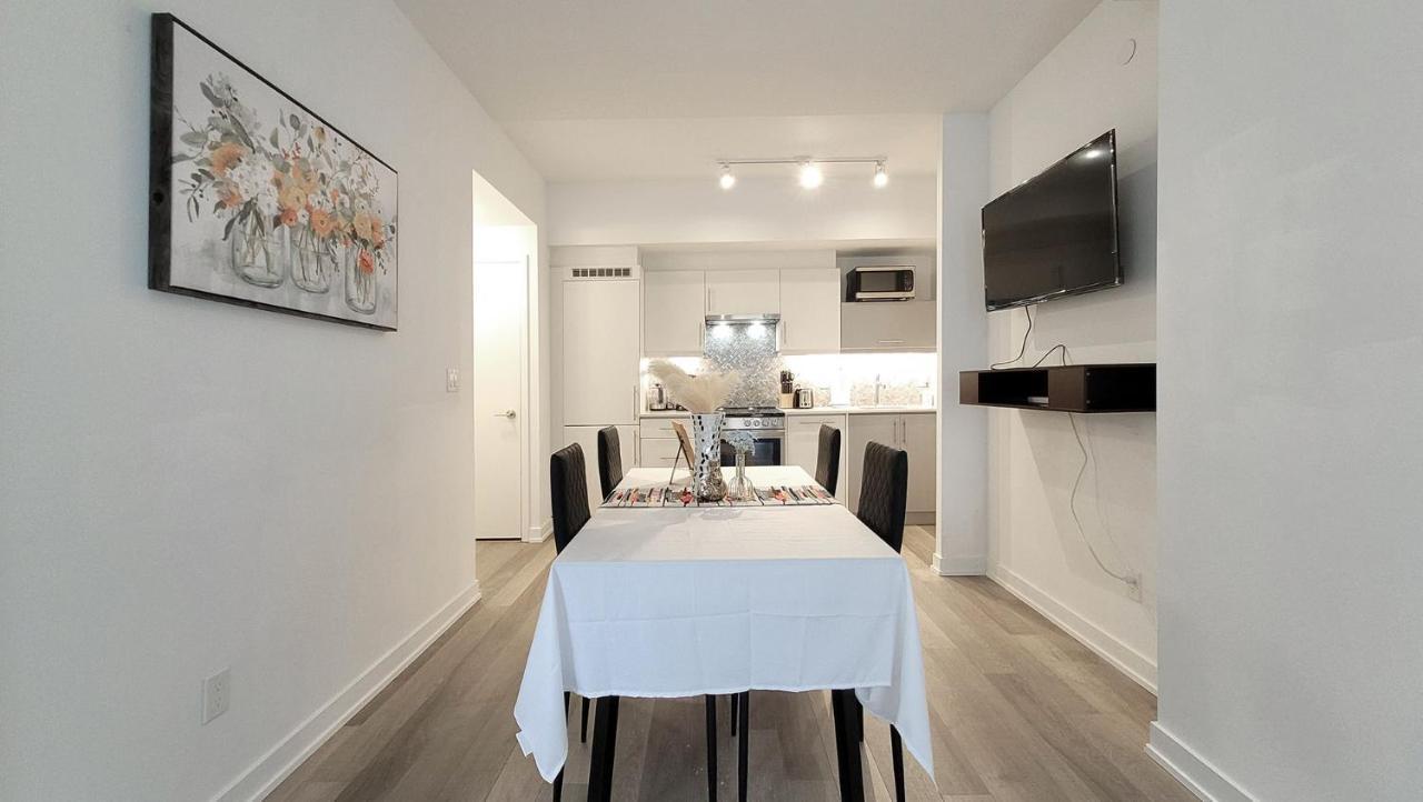 Lovely 3 Bedrooms In University Of Toronto Esterno foto