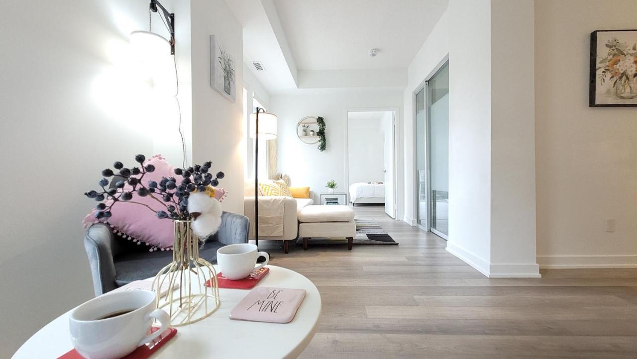 Lovely 3 Bedrooms In University Of Toronto Esterno foto