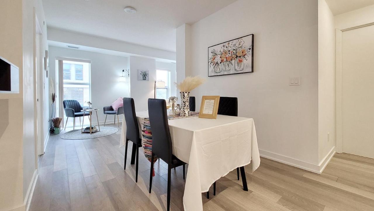 Lovely 3 Bedrooms In University Of Toronto Esterno foto