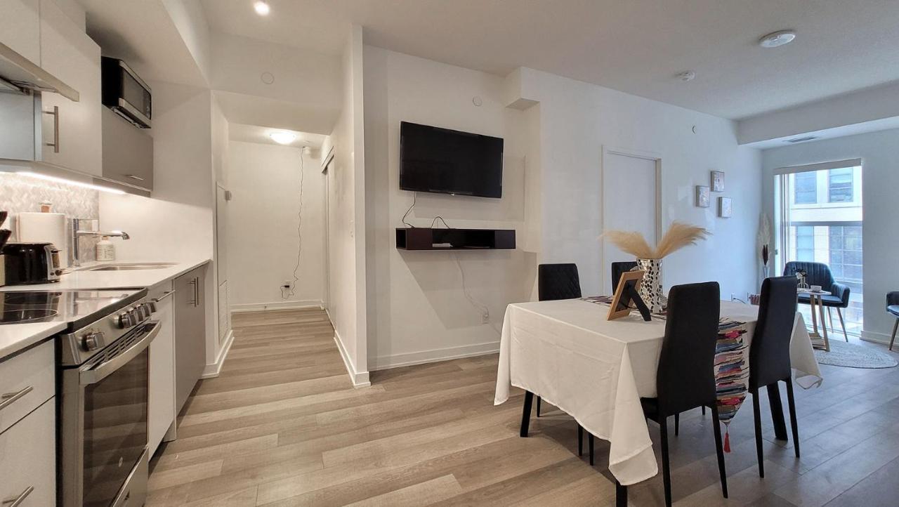 Lovely 3 Bedrooms In University Of Toronto Esterno foto
